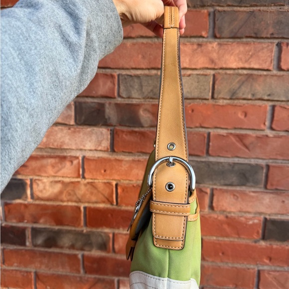 Coach Y2K SoHo Daisy in green with white leather trim - Picture 4 of 10